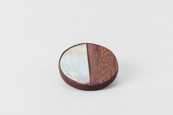 Half circle mother-of-pearl inlay (raden) Brooch